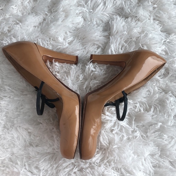 Kate Spade sz 9 patent leather tan pumps with bow - Picture 2 of 5